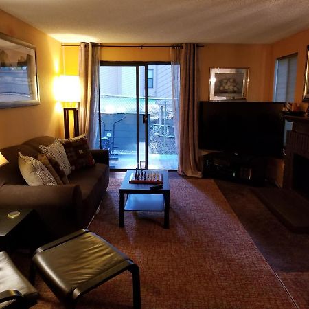 Lovely One Bedroom Condo With Indoor Fireplace. Federal Way Exterior photo